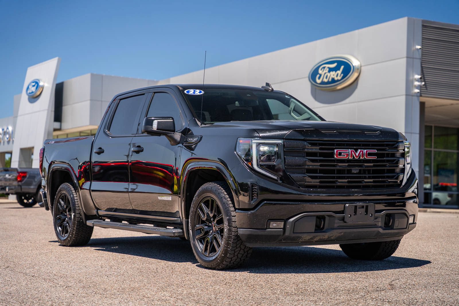 Used 2022 GMC Sierra 1500 Elevation w/ Elevation Premium Package