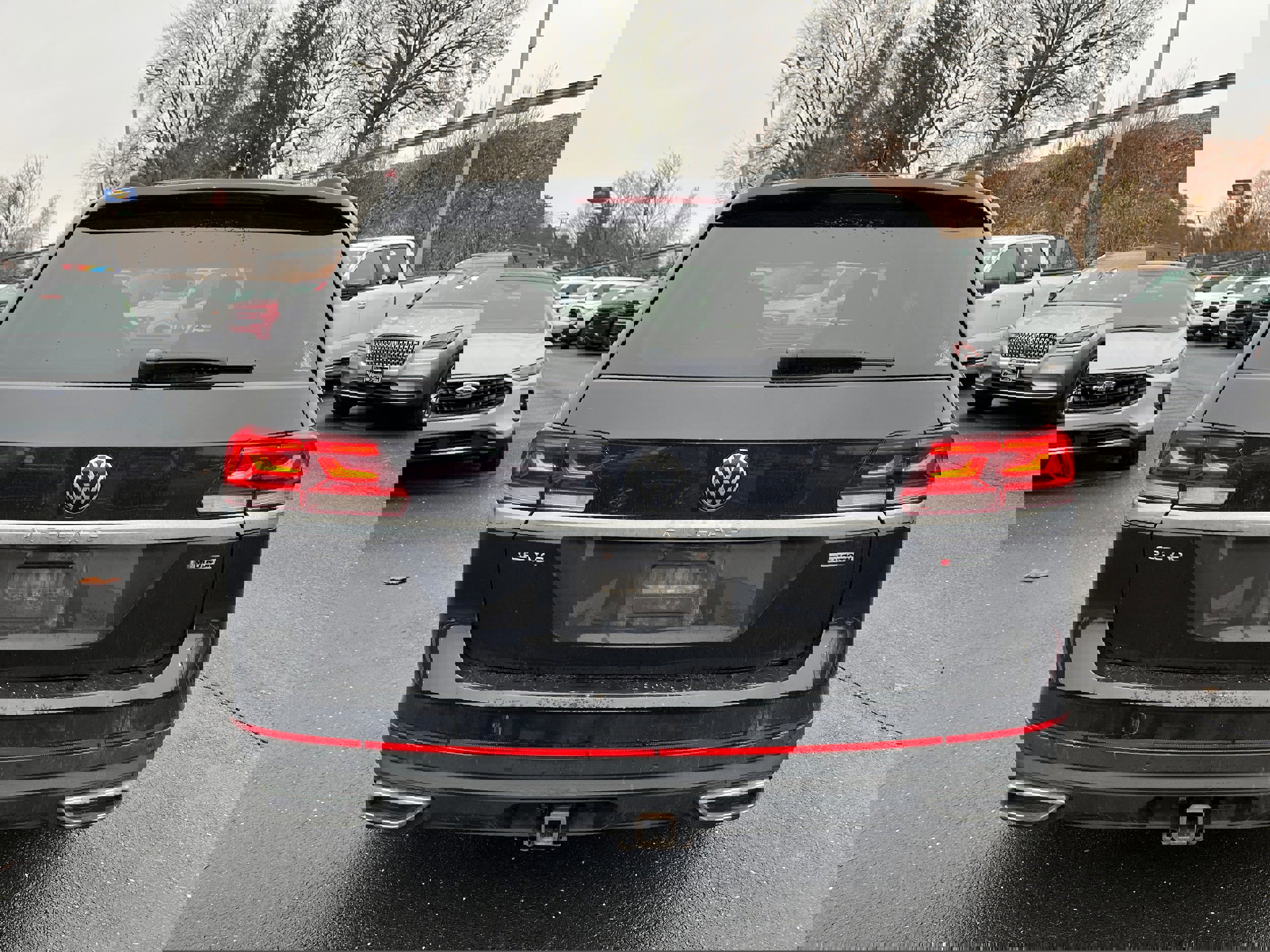 Used 2021 Volkswagen Atlas SE image 4