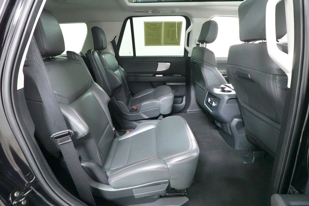 Certified 2025 Ford Expedition Active AWD/4WD image 33