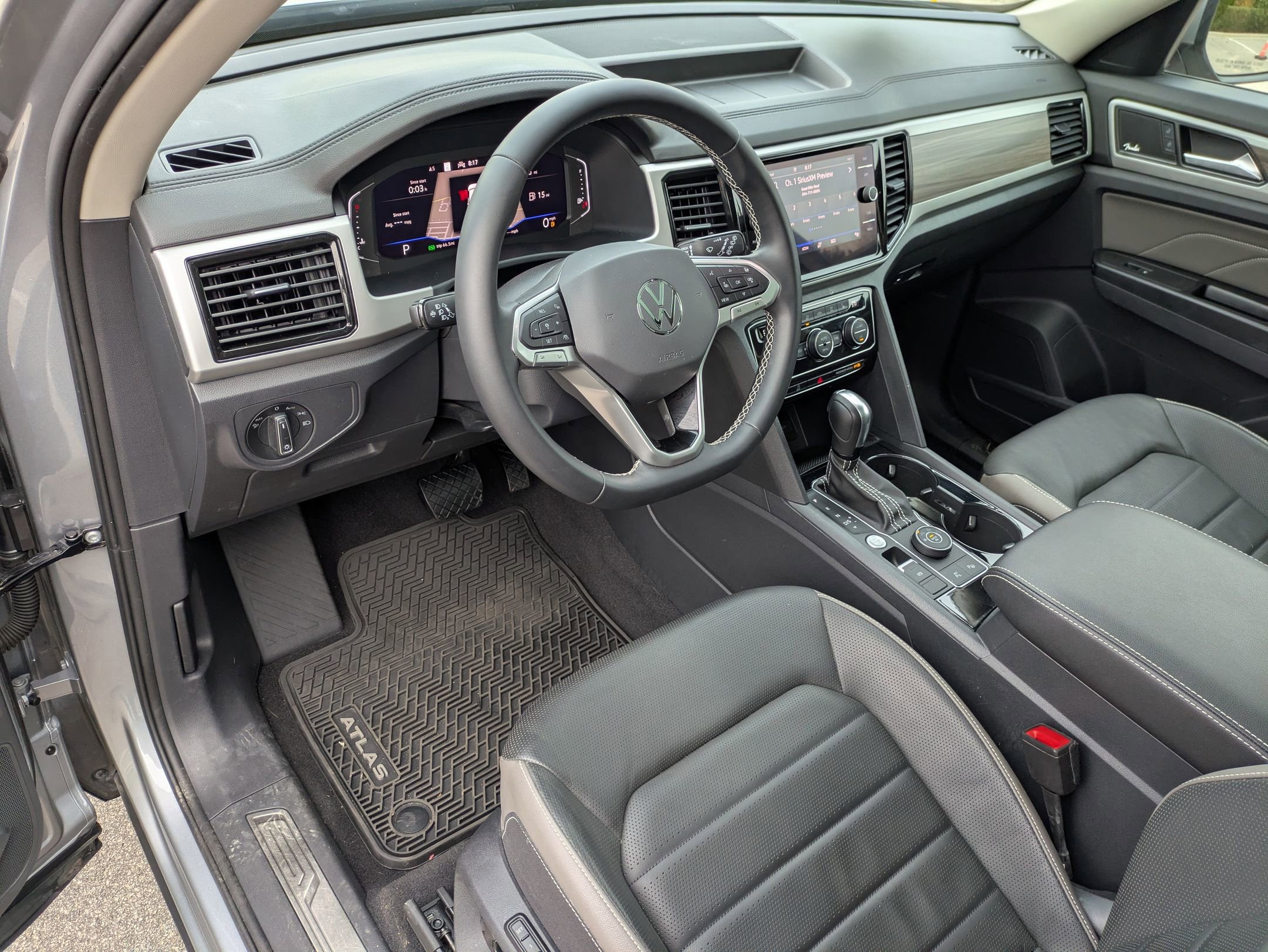 Used 2021 Volkswagen Atlas SEL Premium image 14