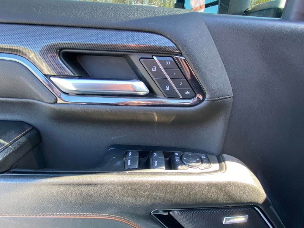 Used 2024 GMC Sierra 2500 AT4 w/ AT4 Preferred Package image 11