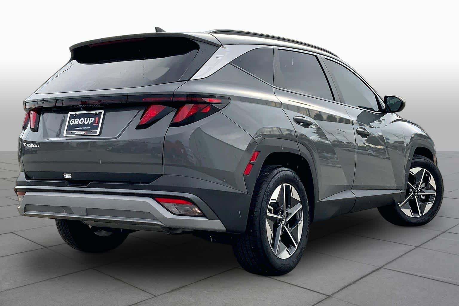 Used 2025 Hyundai Tucson SEL FWD image 13