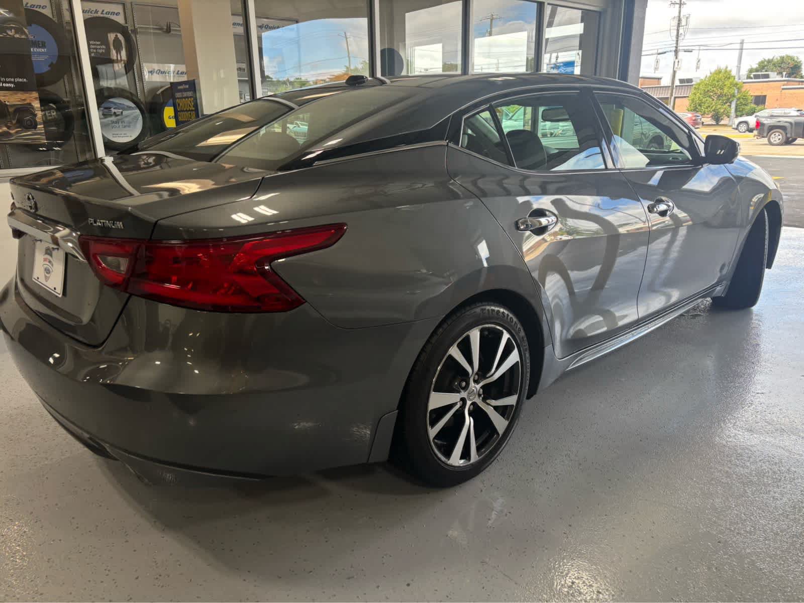 Used 2017 Nissan Maxima Platinum FWD image 8