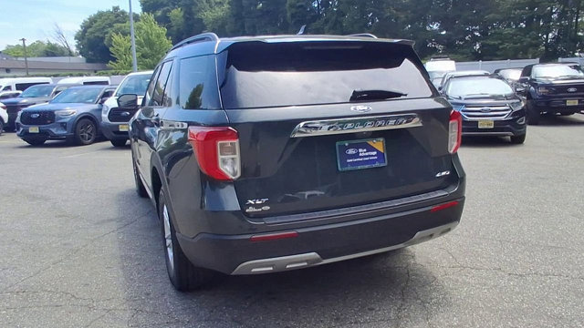 Certified 2022 Ford Explorer XLT w/ Equipment Group 202A AWD/4WD image 2