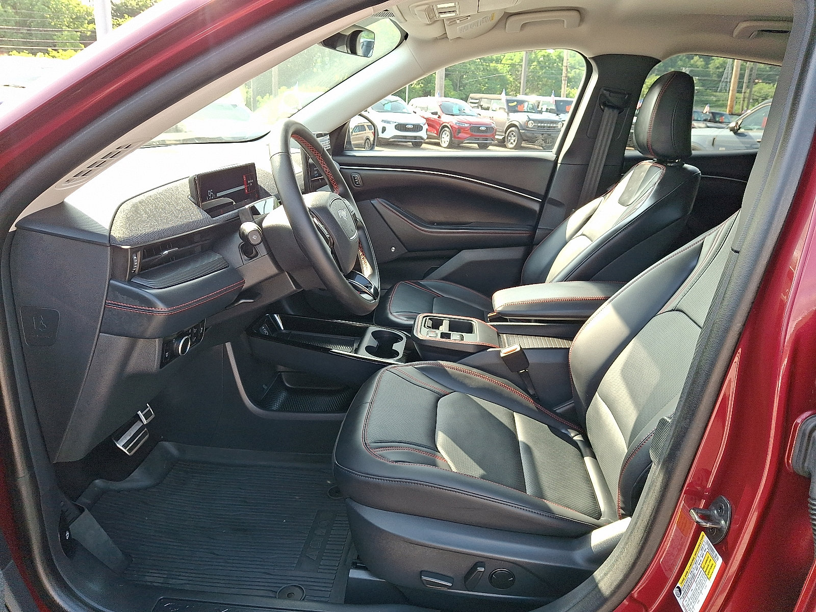 Certified 2025 Ford Mustang Mach-E Premium w/ Sport Appearance Package AWD/4WD image 13