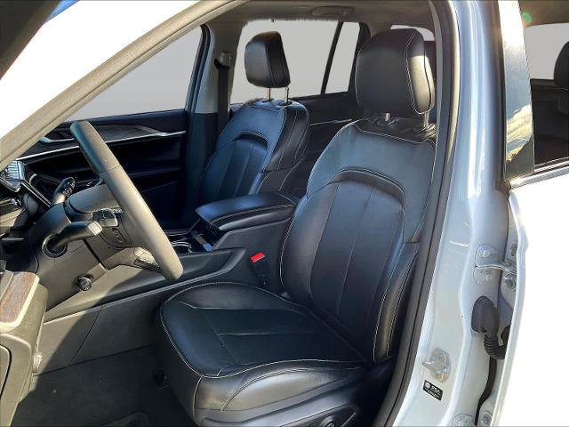 Used 2023 Jeep Grand Cherokee 4WD 4xe w/ Luxury Tech Group II image 23