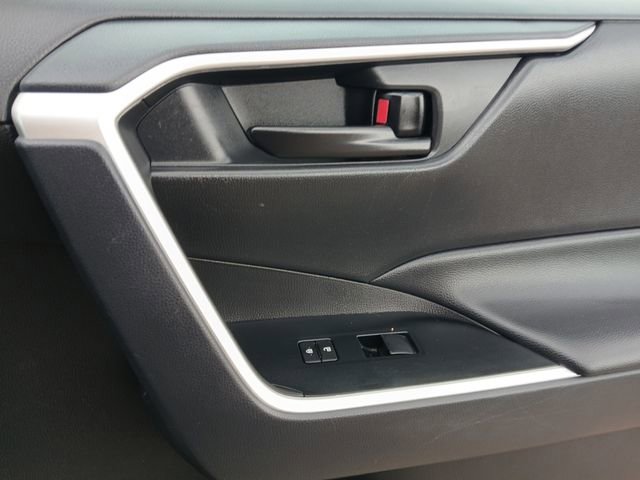 Used 2025 Toyota RAV4 LE FWD image 16