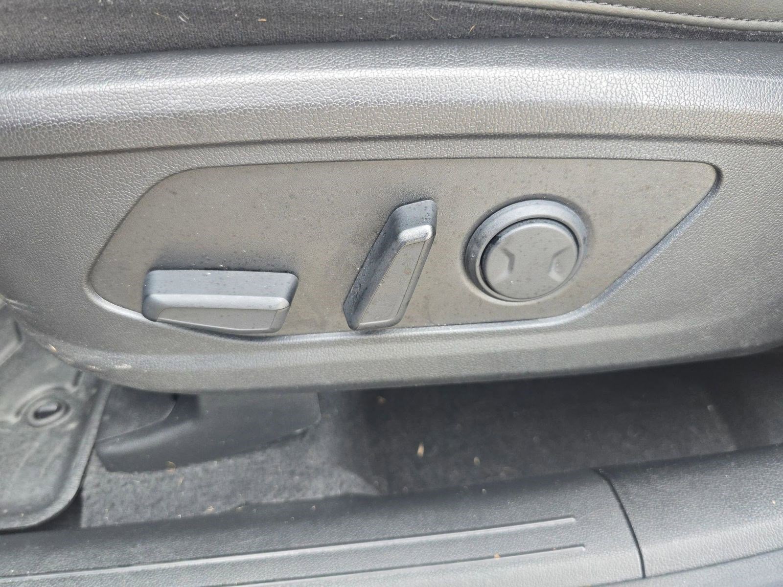 Used 2023 Kia Sorento S w/ Panoramic Sunroof Package image 13