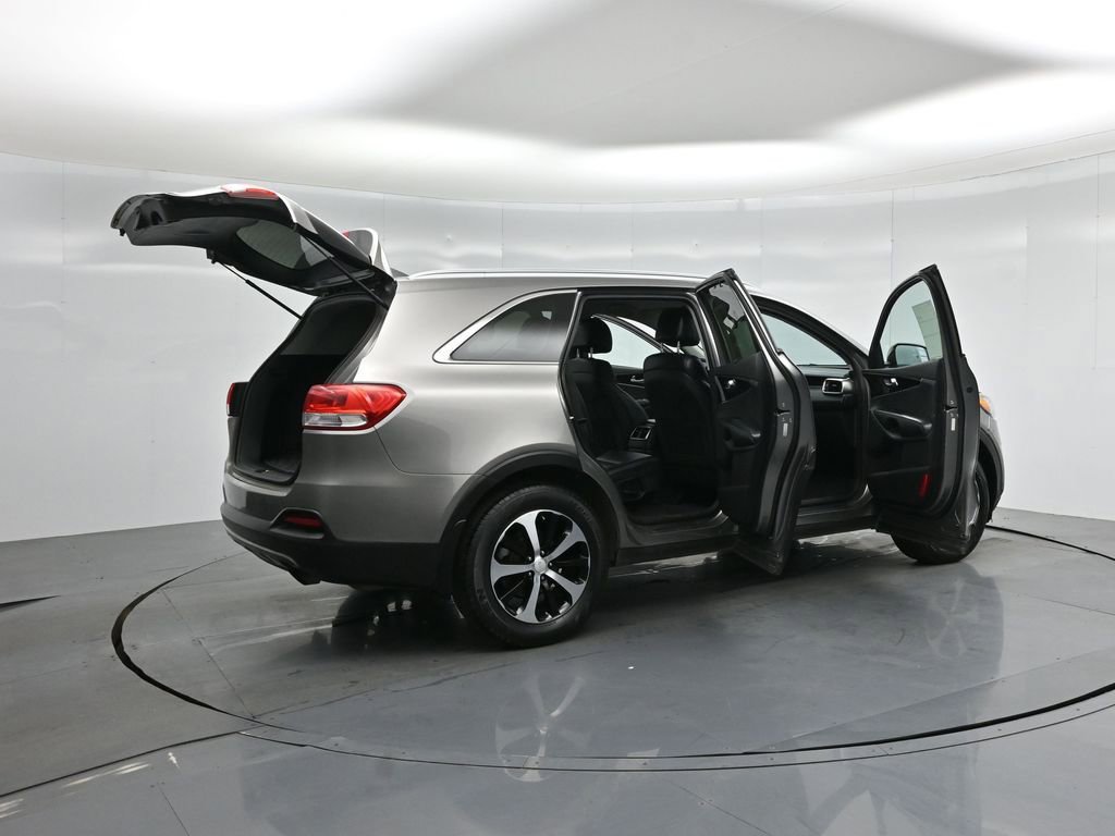 Used 2017 Kia Sorento EX image 6