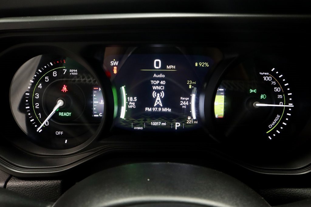 Used 2025 Jeep Wrangler Unlimited Sahara image 27