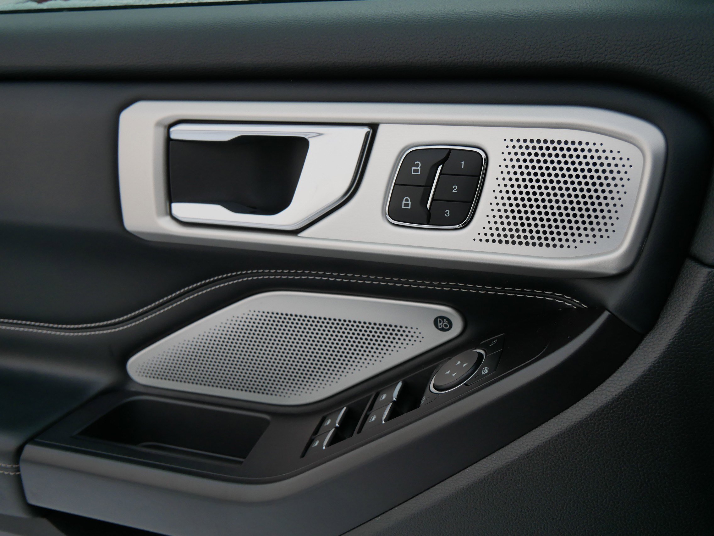 Certified 2020 Ford Explorer ST w/ ST Street Pack image 27