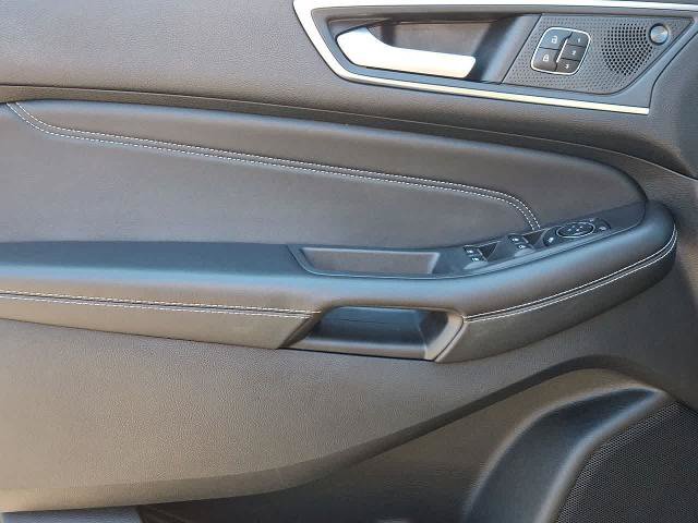 Certified 2024 Ford Edge Titanium AWD/4WD image 16