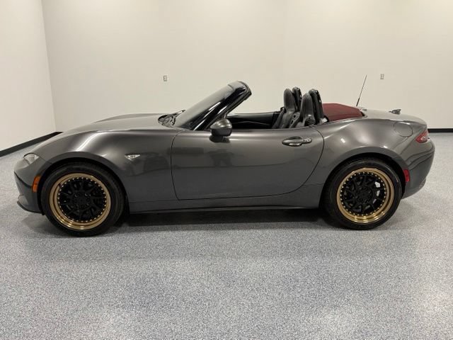 Used 2018 MAZDA MX-5 Miata Grand Touring RWD image 9