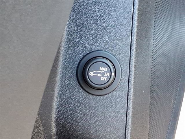 Used 2020 Chevrolet Equinox LT AWD/4WD image 12