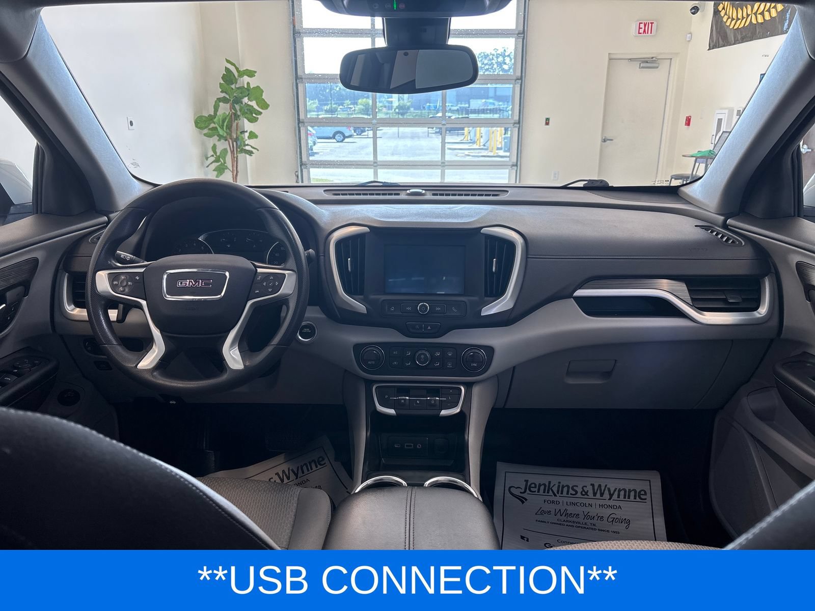 Used 2022 GMC Terrain SLE w/ Driver Convenience Package FWD image 9
