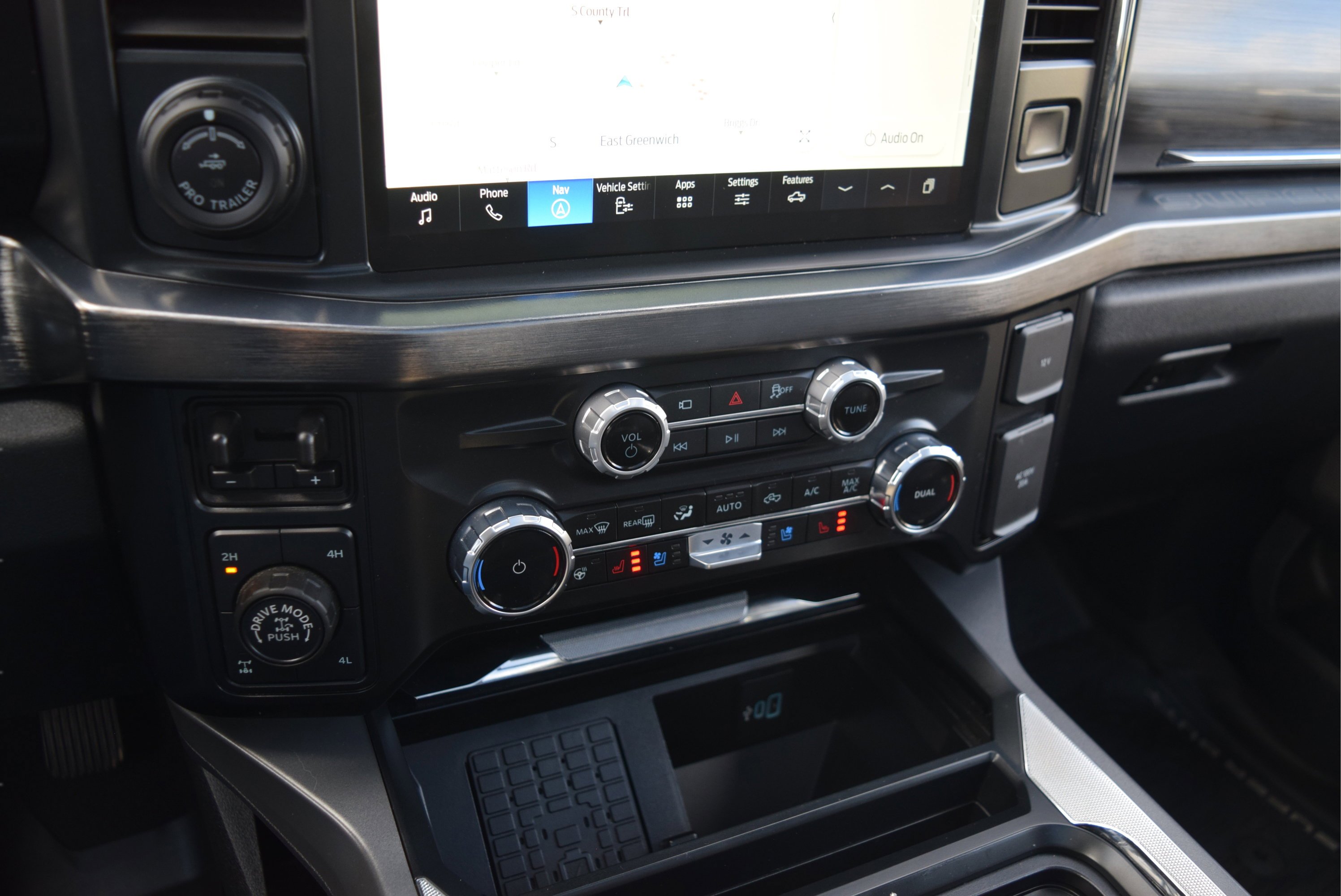 Certified 2025 Ford F350 Lariat w/ Lariat Ultimate Package AWD/4WD image 19