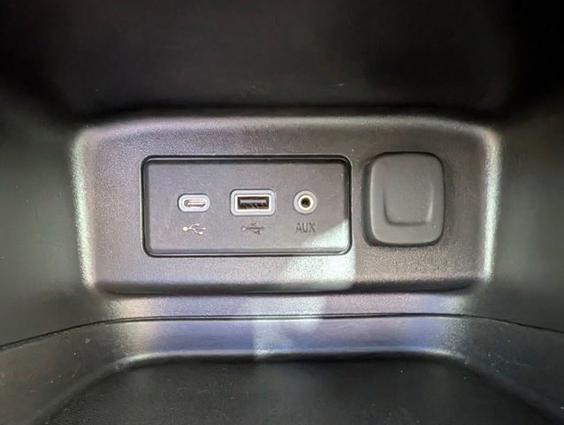 Used 2022 Chevrolet Equinox LT image 12