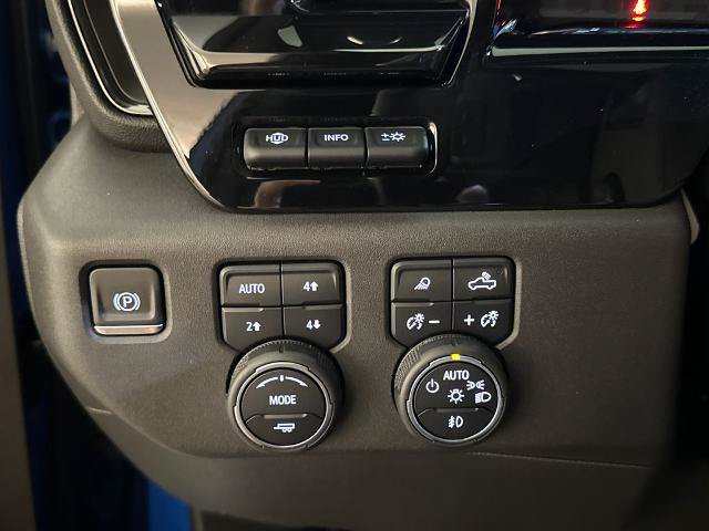 Used 2023 Chevrolet Silverado 1500 ZR2 w/ Technology Package AWD/4WD image 15