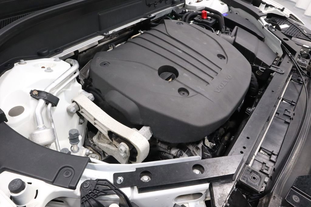 Used 2023 Volvo XC60 B5 Core AWD/4WD image 16