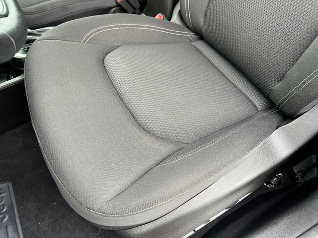 Used 2023 Jeep Renegade Altitude w/ Convenience Group I AWD/4WD image 11