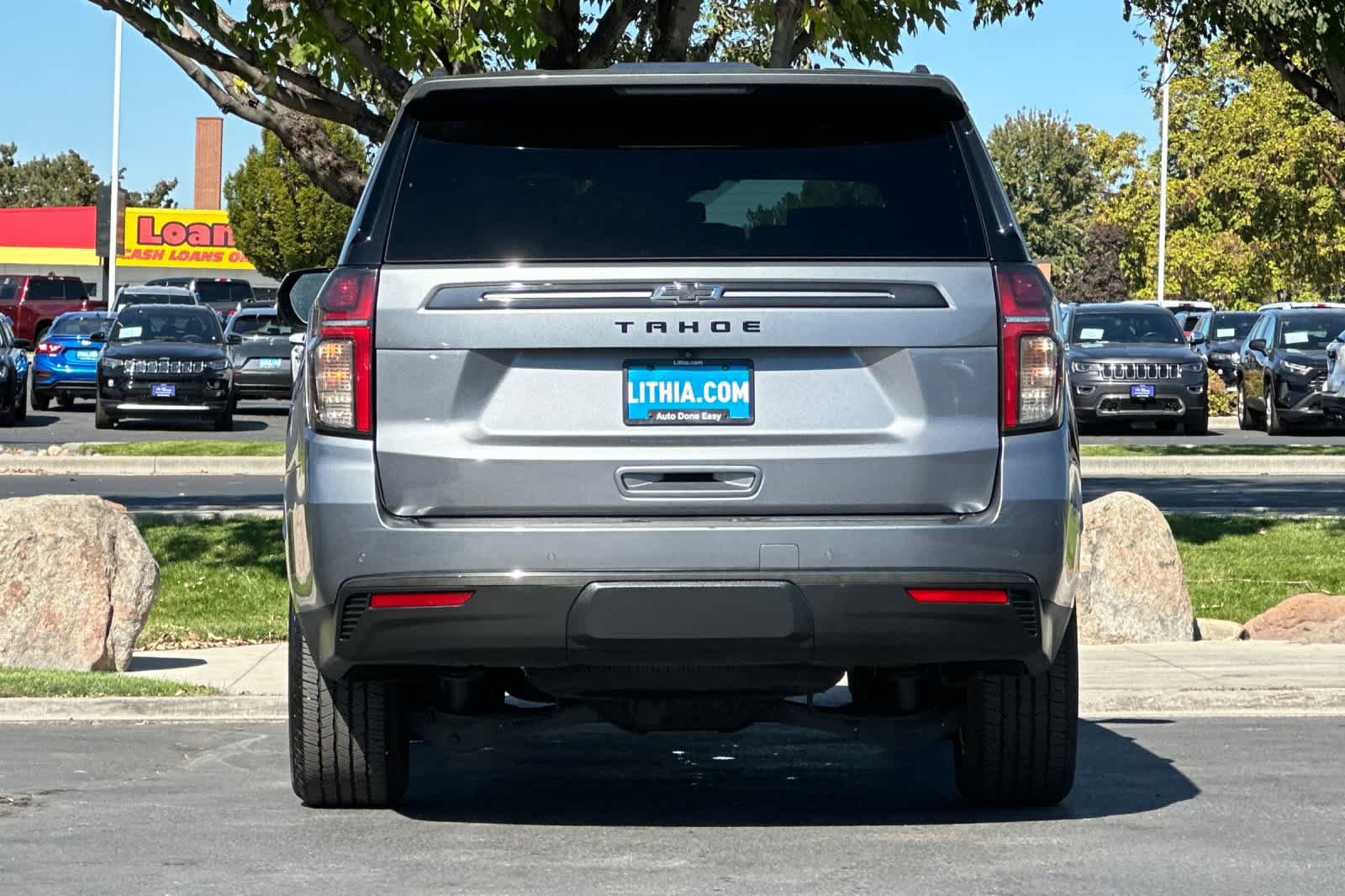 Used 2022 Chevrolet Tahoe Z71 w/ Luxury Package AWD/4WD image 7