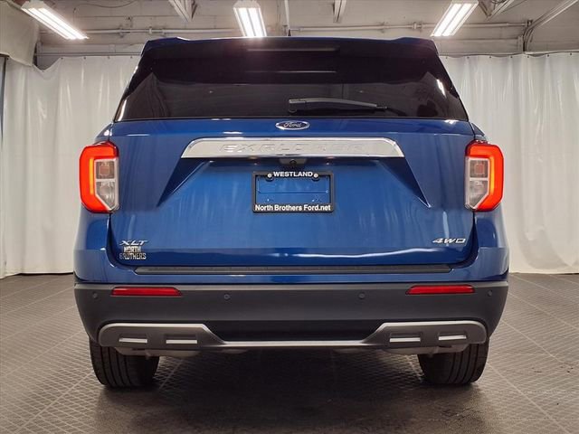 Certified 2023 Ford Explorer XLT w/ Equipment Group 202A image 3