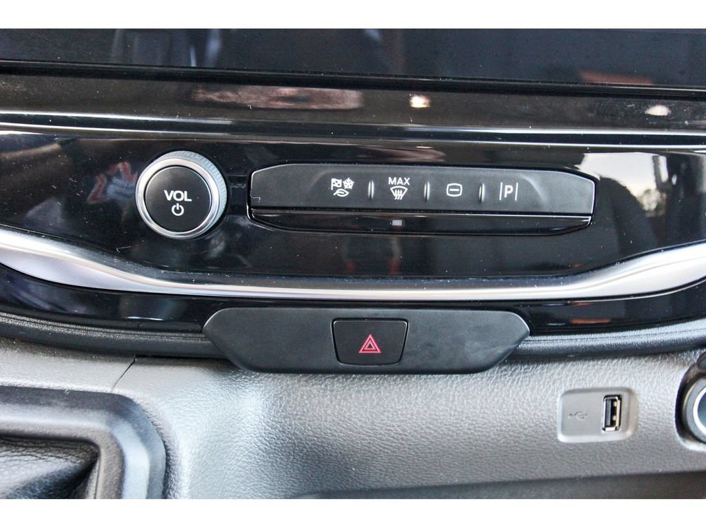 Certified 2025 Ford Transit 350 XLT RWD image 28