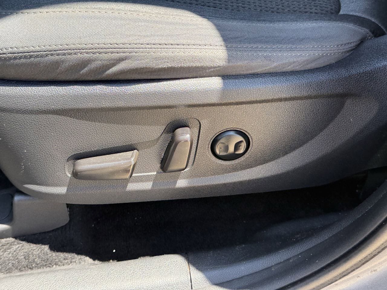 Used 2019 Hyundai Santa Fe SEL FWD image 26