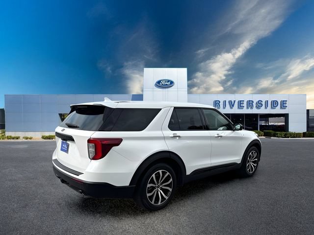 Certified 2022 Ford Explorer ST-Line w/ Class IV Trailer Tow Package RWD image 3