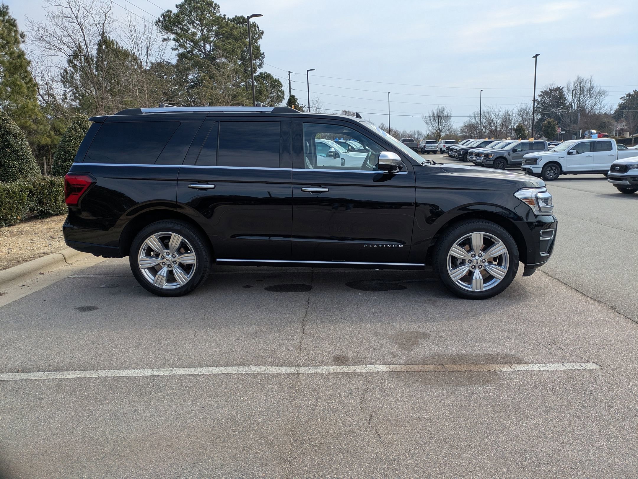 Certified 2024 Ford Expedition Platinum image 8