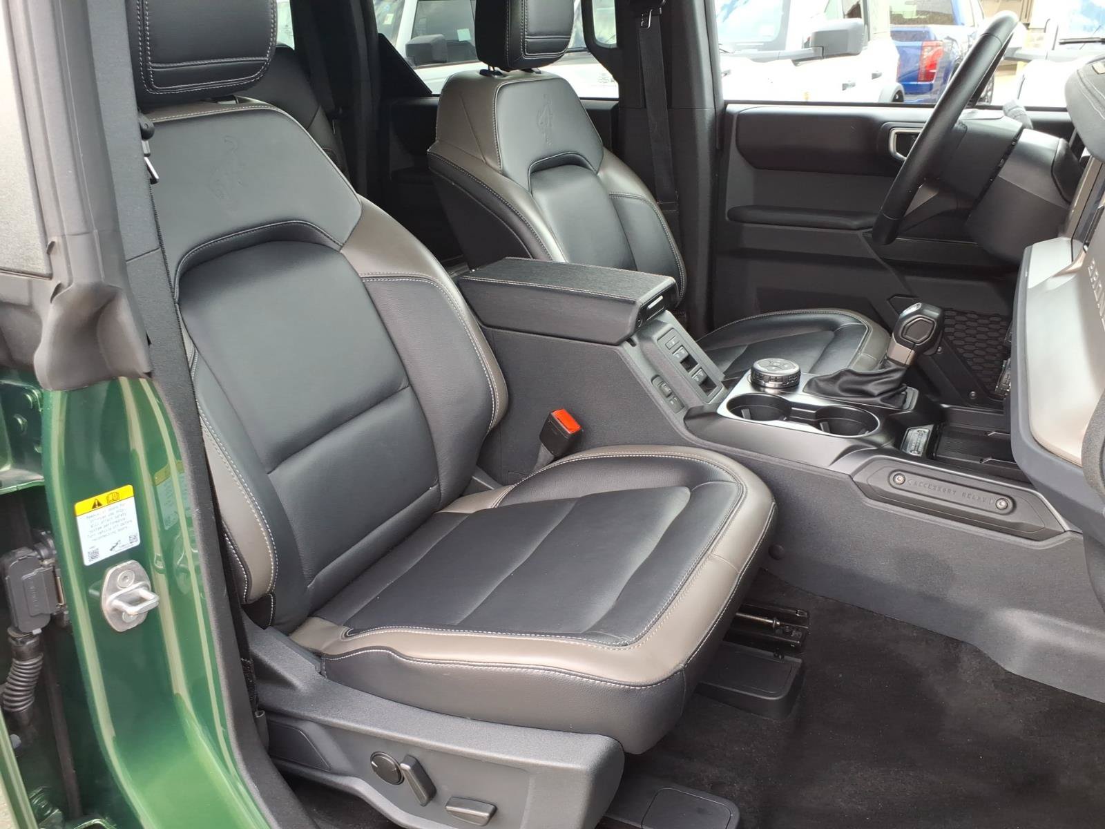 Certified 2025 Ford Bronco Outer Banks AWD/4WD image 8