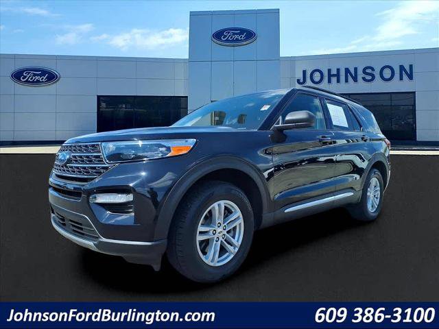 Certified 2022 Ford Explorer XLT w/ Equipment Group 202A image 3