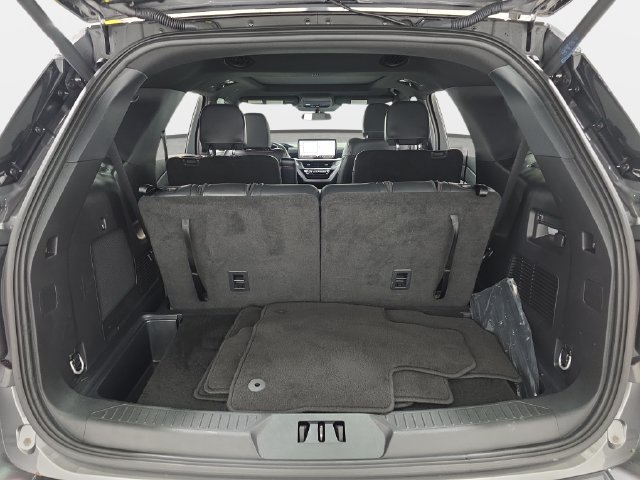 Certified 2025 Ford Explorer ST-Line AWD/4WD image 32