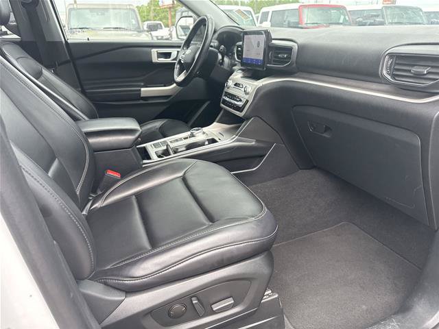 Certified 2021 Ford Explorer XLT w/ Equipment Group 202A RWD image 21