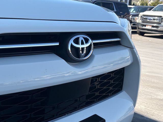 Used 2021 Toyota 4Runner SR5 AWD/4WD image 21
