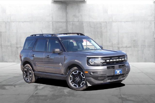 Certified 2023 Ford Bronco Sport Outer Banks w/ Tech Package AWD/4WD image 2