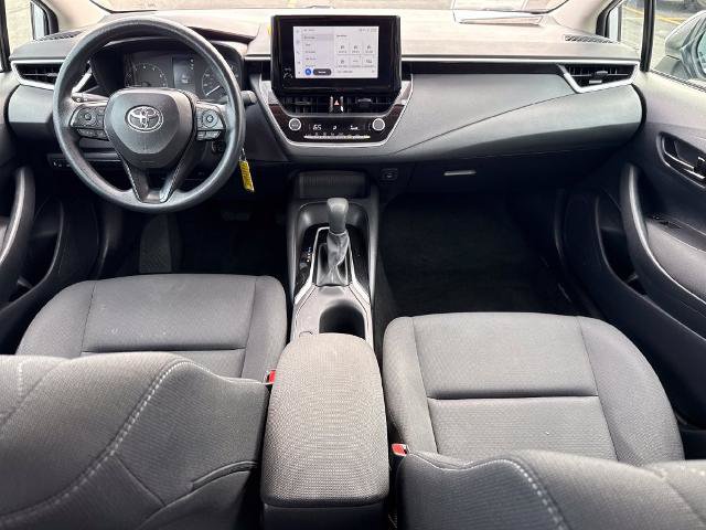 Used 2025 Toyota Corolla LE FWD image 9