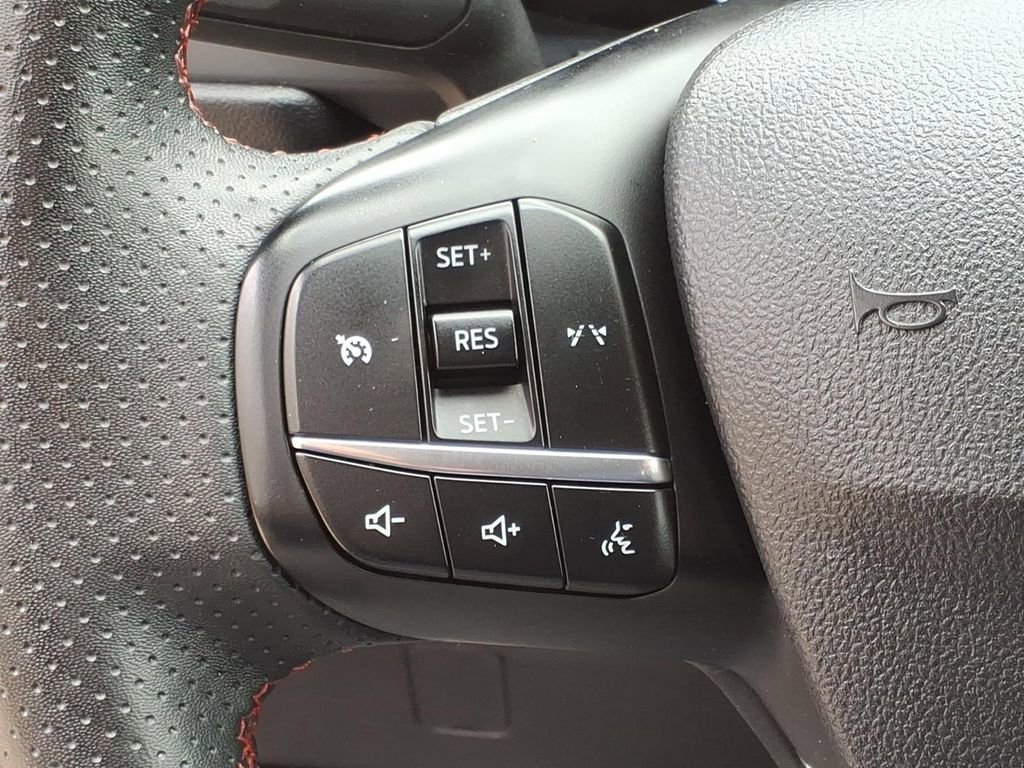 Certified 2025 Ford Escape ST-Line AWD/4WD image 25
