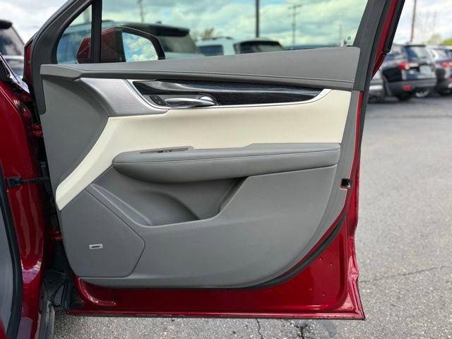 Used 2023 Cadillac XT6 Premium Luxury FWD image 21