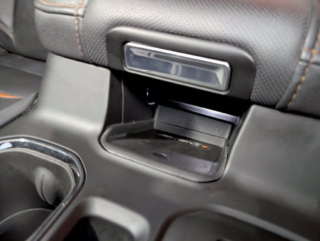 Used 2025 GMC Sierra 2500 AT4 AWD/4WD image 8