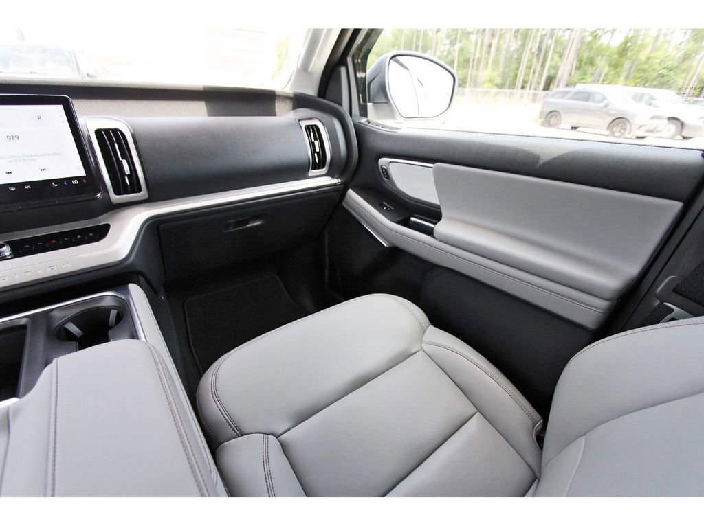 Certified 2025 Ford Expedition Max Active image 12