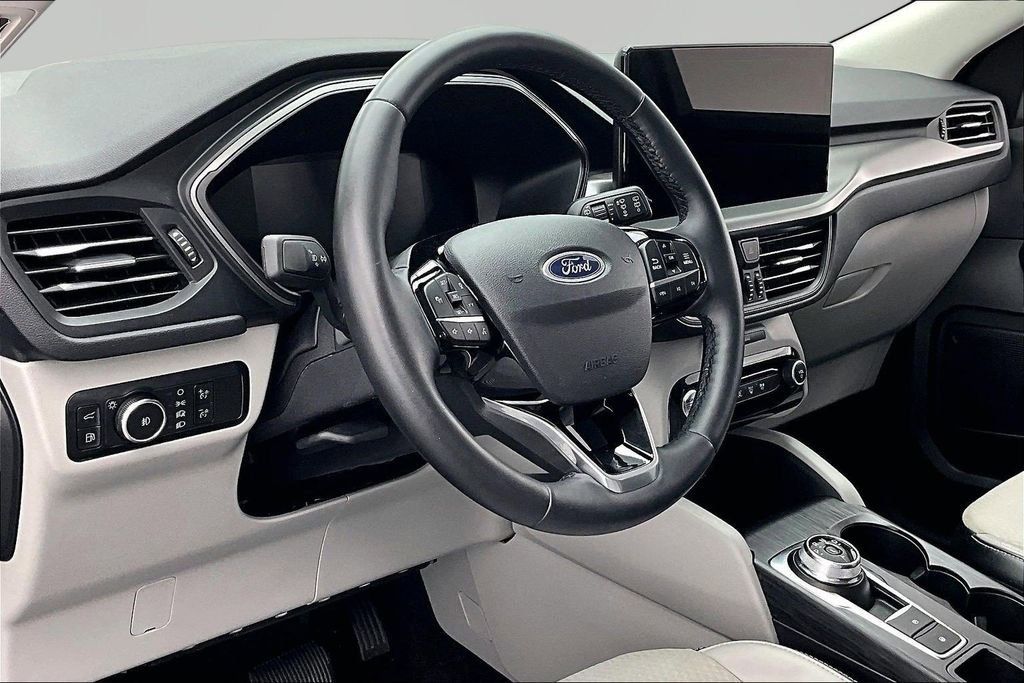Certified 2024 Ford Escape SE FWD image 14
