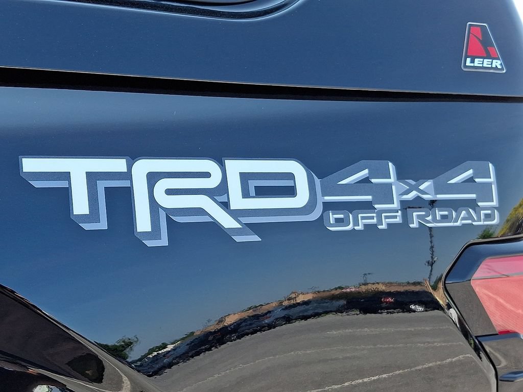 Used 2024 Toyota Tundra Limited w/ TRD Off-Road Package AWD/4WD image 34
