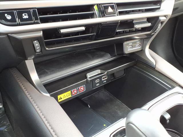 Used 2024 Lexus RX 450h AWD w/ Luxury Package image 15