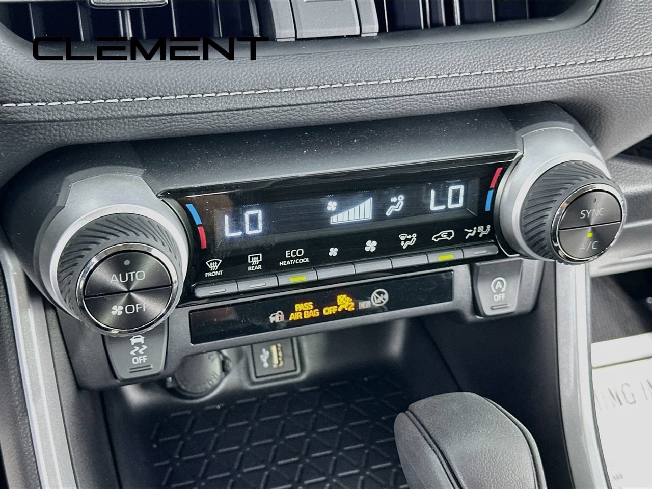 Used 2025 Toyota RAV4 XLE w/ Convenience Package FWD image 22