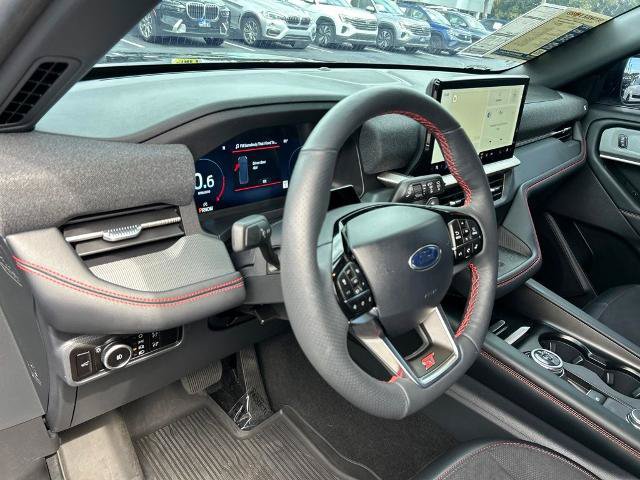 Certified 2025 Ford Explorer ST RWD image 21