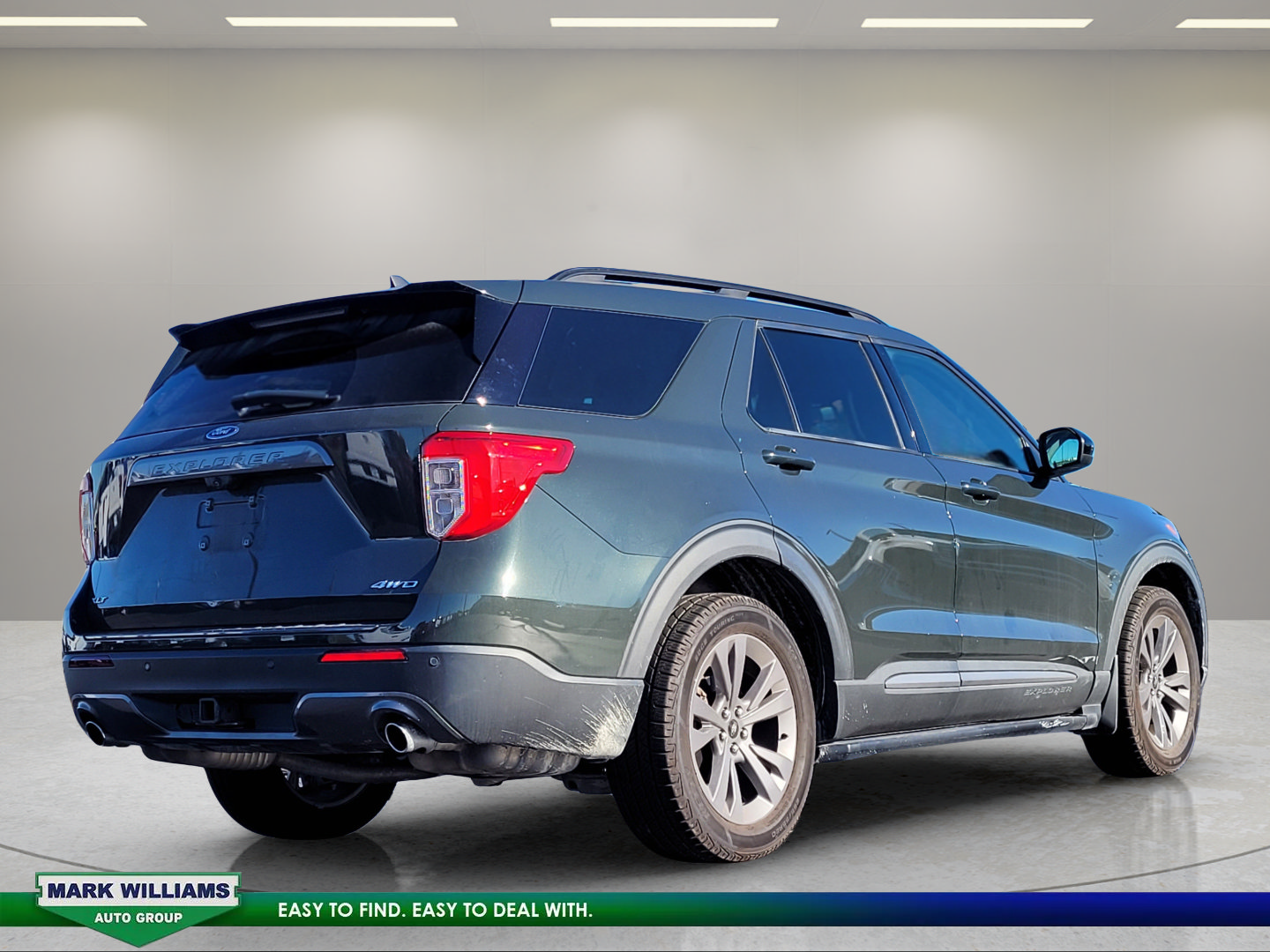 Certified 2022 Ford Explorer XLT w/ Equipment Group 202A AWD/4WD image 4