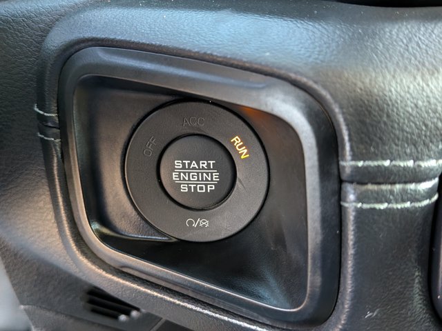 Used 2024 Jeep Wrangler Unlimited Sahara AWD/4WD image 17
