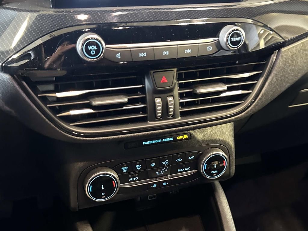 Certified 2025 Ford Escape ST-Line image 23