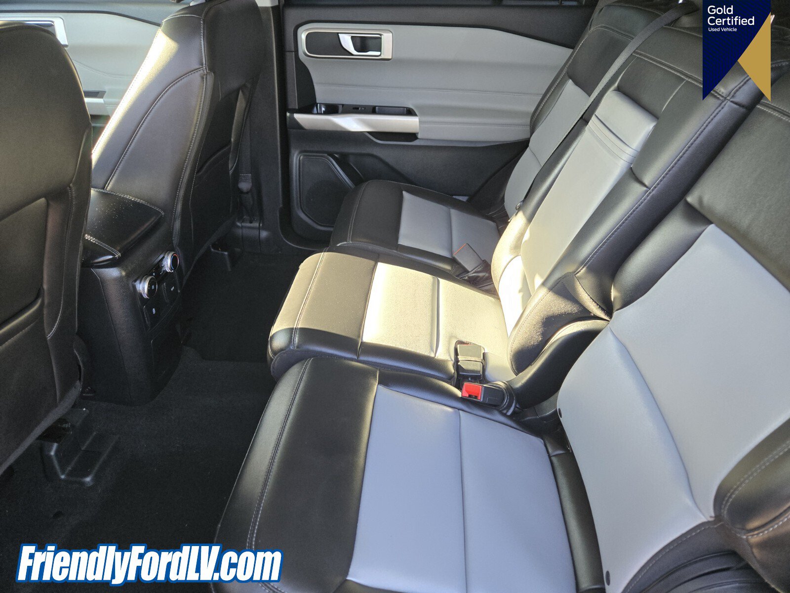 Certified 2023 Ford Explorer XLT w/ Equipment Group 202A RWD image 7